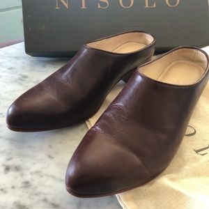 Nisolo Sofia Slip-on in Brandy.
